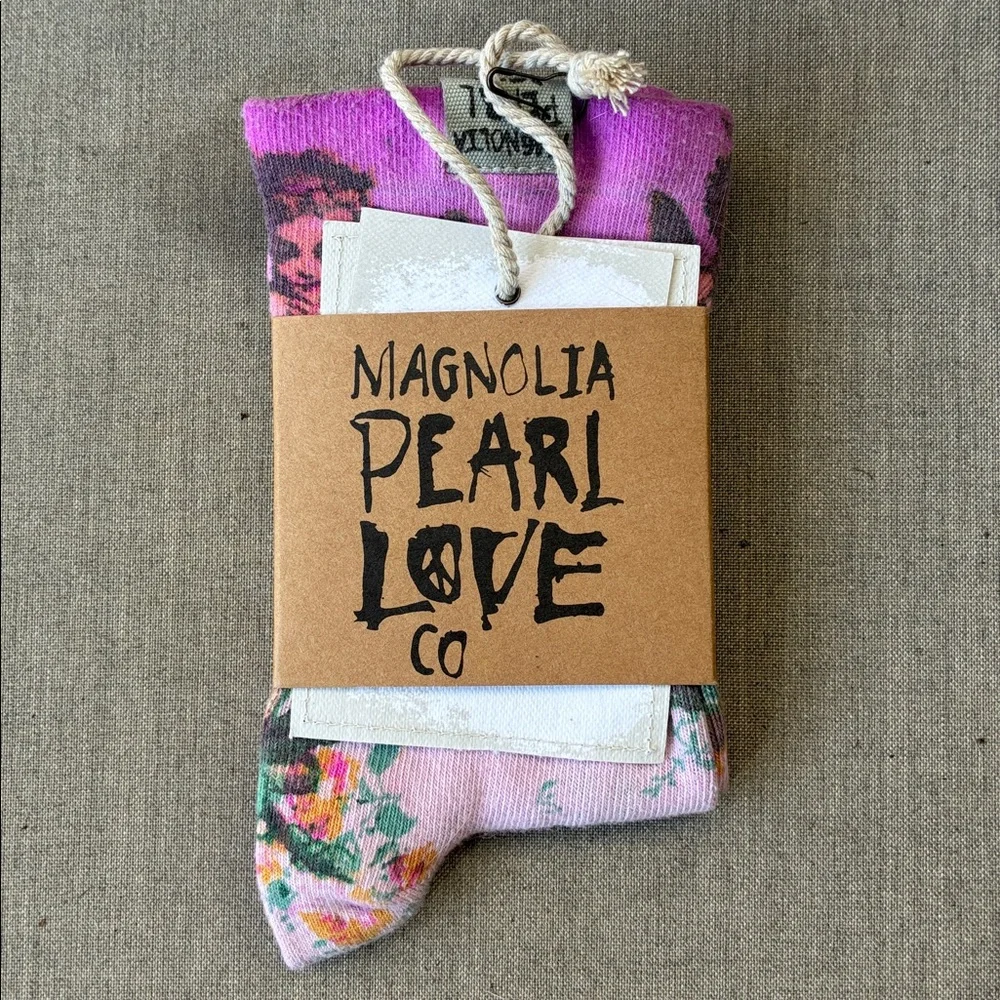 NWT Magnolia Pearl Maysie Socks in Crown of Love - Picture 5 of 9